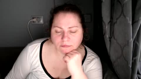 Laura online show from November 2025 07:51:01 AM