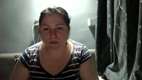 Laura online show from November 2025 07:02:02 PM