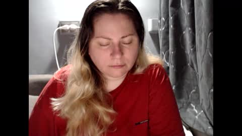 Laura online show from June 2026 07:30:02 PM