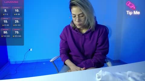 Candy Dowson online show from February 2025 10:28:01 AM