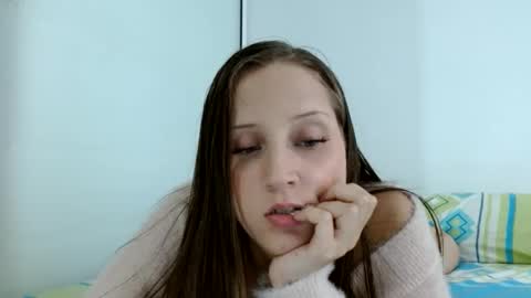Snapshot of candygirlsweett chatting on October 2025 09:46:02 PM CandySweetGril online show from October 2025 09:46:02 PM
