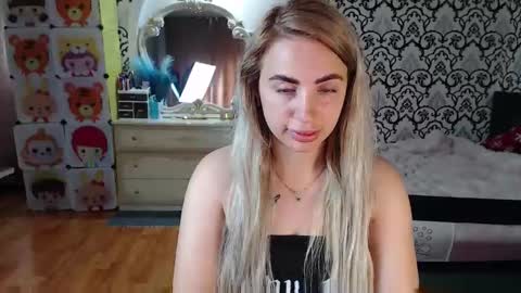 Snapshot of candygirlxxx9 chatting on June 2026 07:10:01 AM candygirlxxx9 online show from June 2026 07:10:01 AM