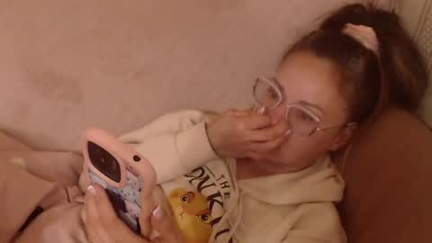 Snapshot of candylady136 chatting on April 2026 08:57:02 PM say meow and send tip online show from April 2026 08:57:02 PM
