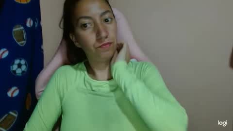 Snapshot of candymilfff chatting on April 2026 09:24:01 PM candymilfff online show from April 2026 09:24:01 PM