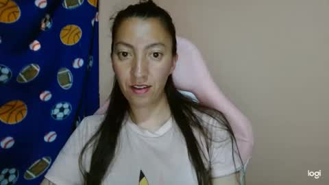 Snapshot of candymilfff chatting on May 2026 09:23:02 PM candymilfff online show from May 2026 09:23:02 PM