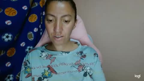 Snapshot of candymilfff chatting on May 2026 02:18:01 AM candymilfff online show from May 2026 02:18:01 AM