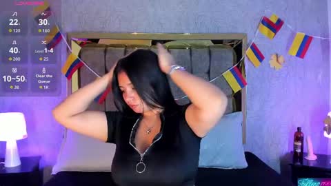 Snapshot of candys_victoria chatting on June 2026 04:02:02 AM Candys Victoria online show from June 2026 04:02:02 AM