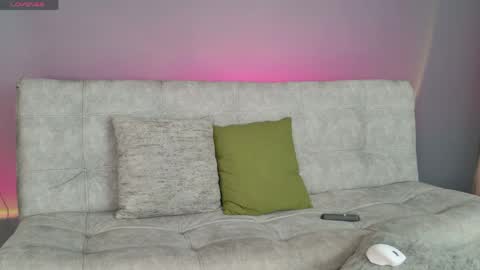 Snapshot of candyy_bella chatting on April 2026 01:28:01 PM Isabella online show from April 2026 01:28:01 PM
