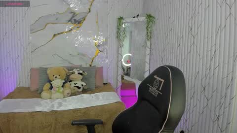 CANDYY online show from March 2026 11:39:02 AM