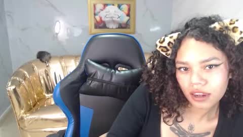 canela_s1 online show from October 2025 08:07:02 PM