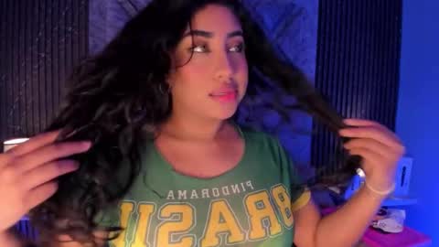 GABRIELA LOPEZ online show from September 2025 05:00:01 AM