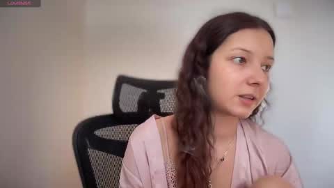 Emma online show from February 2025 12:11:01 PM