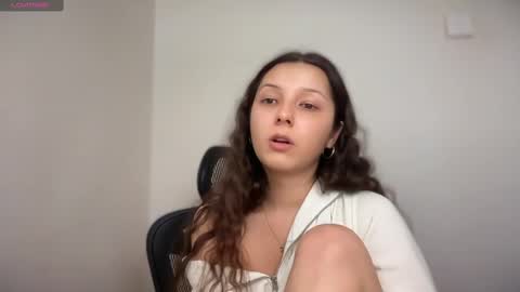 Emma online show from February 2025 01:30:01 PM