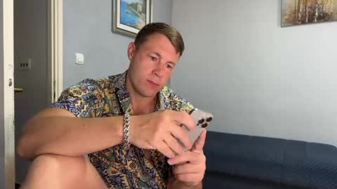 Snapshot of capt_oliver chatting on May 2026 10:12:02 AM follow my twitter online show from May 2026 10:12:02 AM