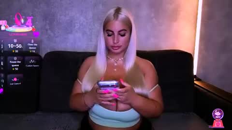 Snapshot of cara__harris chatting on June 2026 06:17:02 PM . . online show from June 2026 06:17:02 PM