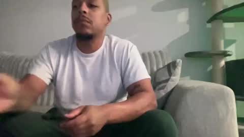 Snapshot of caramelizedzeus chatting on October 2025 01:06:01 AM caramelizedzeus online show from October 2025 01:06:01 AM