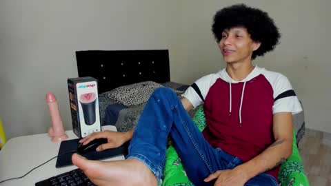 Carlos and Cristian  online show from September 2025 07:15:02 PM