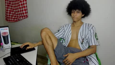 Carlos and Cristian  online show from November 2025 10:28:01 AM