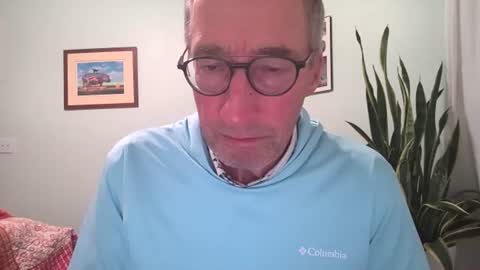 Snapshot of caressluving chatting on August 2026 05:09:01 AM Caressluving online show from August 2026 05:09:01 AM