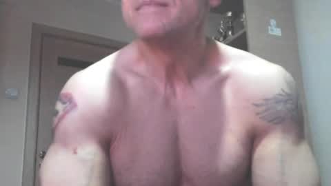 Snapshot of carin_the_body chatting on June 2026 06:58:02 PM Laz online show from June 2026 06:58:02 PM