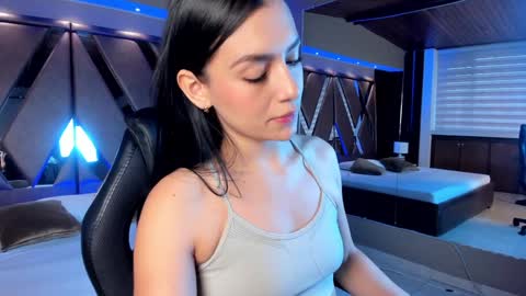 Carina online show from January 2025 12:07:02 PM