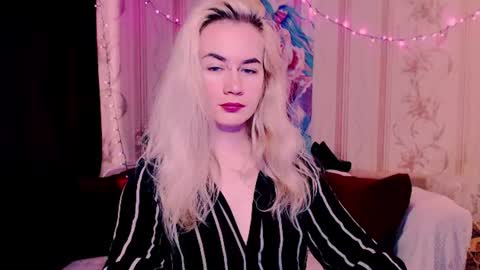 Snapshot of carinfox chatting on June 2026 07:24:01 AM Carin online show from June 2026 07:24:01 AM
