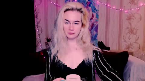 Snapshot of carinfox chatting on June 2026 01:54:01 AM Carin online show from June 2026 01:54:01 AM