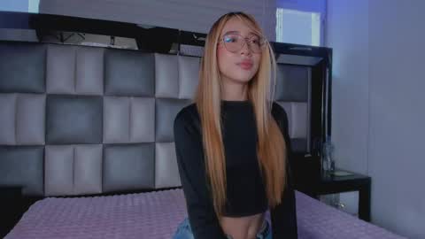Snapshot of carla__js chatting on May 2026 01:19:01 PM carla__js online show from May 2026 01:19:01 PM