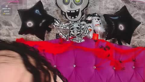 Carla naugthy  online show from October 2025 12:53:02 PM