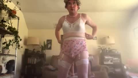 carlacee online show from November 2025 03:55:01 PM