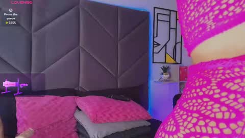 Snapshot of carlaguzman_ chatting on June 2026 06:27:01 PM Carla online show from June 2026 06:27:01 PM