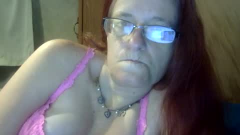 carleeswoman08 online show from April 2026 01:41:01 PM