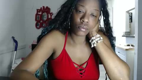 Snapshot of carliecreams chatting on April 2026 02:12:02 AM Carlie online show from April 2026 02:12:02 AM