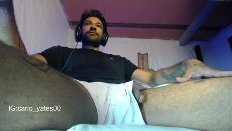 Snapshot of carlo_yates27 chatting on April 2026 04:46:02 PM carlo yates thx for help me to reach 100 thumps up online show from April 2026 04:46:02 PM
