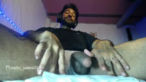 Snapshot of carlo_yates27 chatting on April 2026 10:03:01 PM carlo yates thx for help me to reach 100 thumps up online show from April 2026 10:03:01 PM