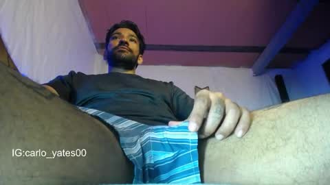 Snapshot of carlo_yates27 chatting on May 2026 05:18:01 PM carlo yates thx for help me to reach 100 thumps up online show from May 2026 05:18:01 PM