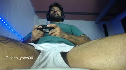 Snapshot of carlo_yates27 chatting on May 2026 05:18:02 PM carlo yates thx for help me to reach 100 thumps up online show from May 2026 05:18:02 PM