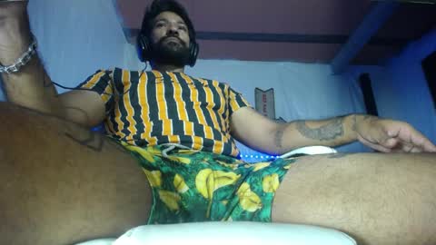 Snapshot of carlo_yates27 chatting on May 2026 01:22:01 AM carlo yates thx for help me to reach 100 thumps up online show from May 2026 01:22:01 AM
