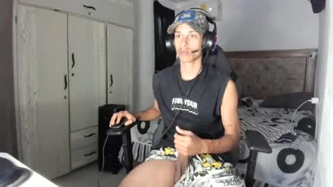 Snapshot of carlossmi01 chatting on July 2026 07:54:01 PM carlossmi01 online show from July 2026 07:54:01 PM