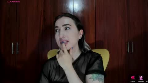 Snapshot of carly_grasso chatting on April 2026 01:41:02 PM carly grasso online show from April 2026 01:41:02 PM