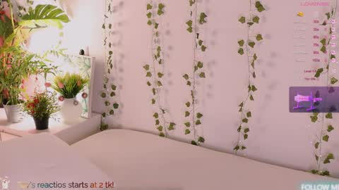 Carly online show from April 2026 09:23:01 PM