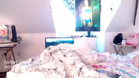 Carly Pearls online show from January 2025 12:14:01 PM