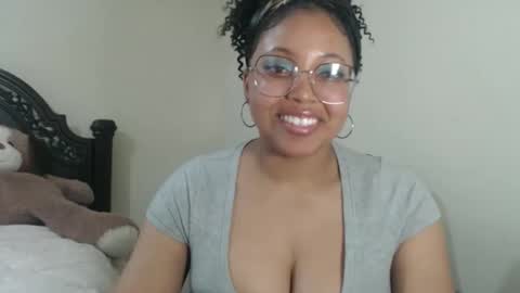 Snapshot of carmellovekisses chatting on March 2026 05:52:02 AM CARAMEL xoxo online show from March 2026 05:52:02 AM