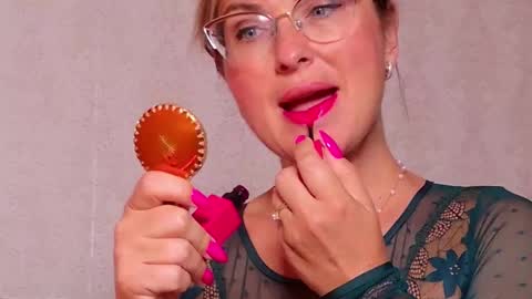 CaroJhones online show from September 2025 05:10:02 AM