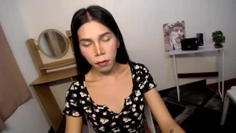 Snapshot of carol_linaxxx chatting on December 2024 11:57:02 PM Carolina online show from December 2024 11:57:02 PM