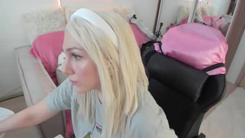 Snapshot of carol_may_ chatting on February 2026 09:47:02 AM carol_may_ online show from February 2026 09:47:02 AM