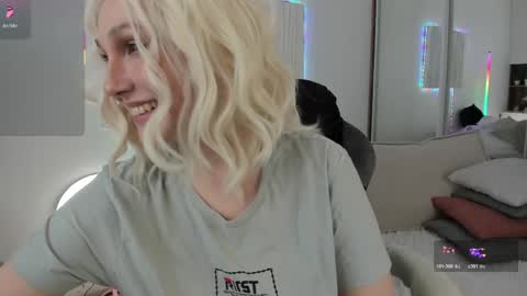 carol_may_ online show from April 2026 07:55:03 AM