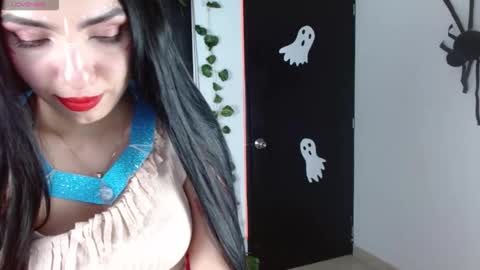 Caroline online show from October 2025 01:55:02 PM