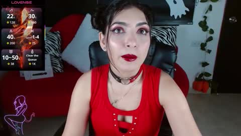 Caroline online show from October 2025 01:51:02 PM