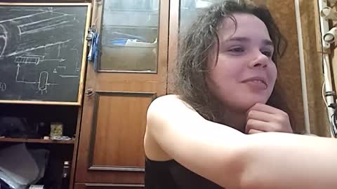 Snapshot of carolannheintz chatting on November 2025 10:10:02 PM Rosa online show from November 2025 10:10:02 PM